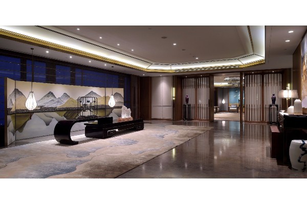 “释放身心，尽享SPA养生之旅”