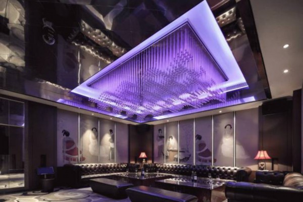 重庆老街深巷里的隐秘蒸桑拿乐园